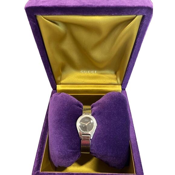 Gucci Accessories - Gucci Vintage 6700L Silver Stainless Steel Buckle Watch (GGXX105)